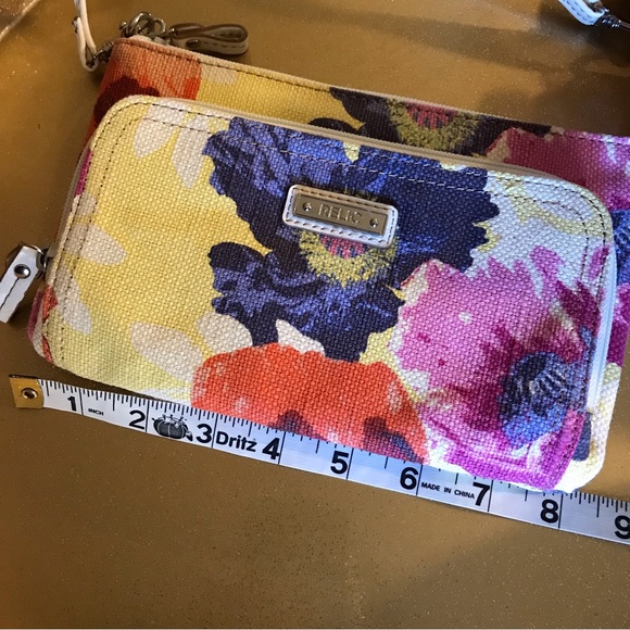 Relic Crossbody Flower Bag - Picture 5 of 8